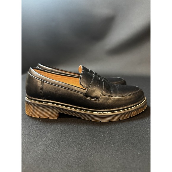 clakblrg Shoes - CLAKBLRG women's Black Penney loafer Size 6.5, soft upper, Wuuair